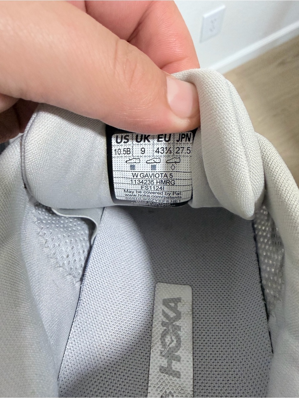 HOKA Women's Gray/Peach Bondi Running Shoe - Picture 5 of 9